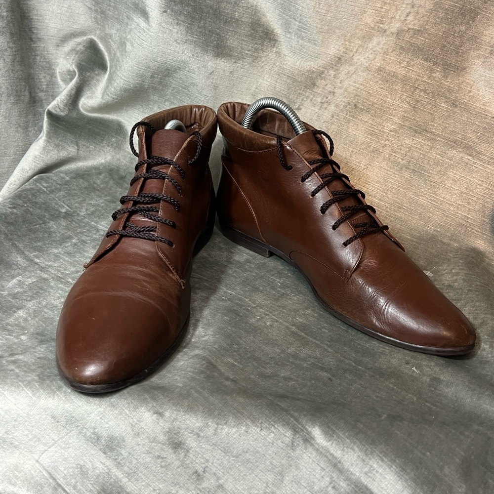 Naturalizer Brown Soft Leather Lace-Up Booties. Women's Size 10 N